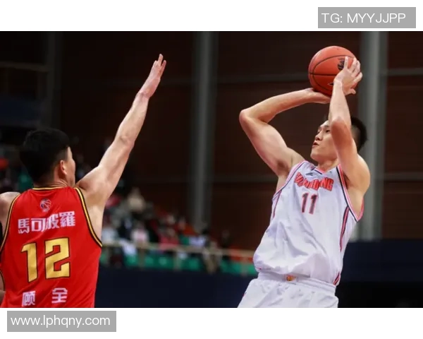 福冈黄蜂与枥木的精彩对决直播全程回顾与分析