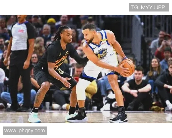 西部总决赛激战勇士与雷霆谁能笑到最后争夺总冠军荣耀